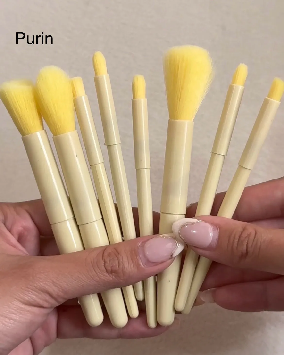 8pcs Mini Cartoon Travel Soft Fluffy Makeup Brushes Set