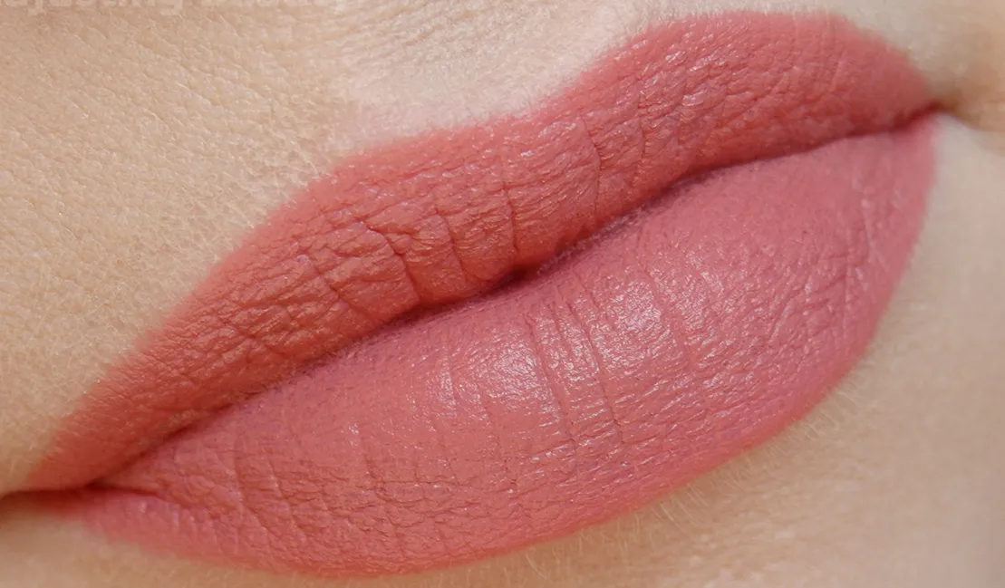 Avon True Perfectly Matte Lipstick