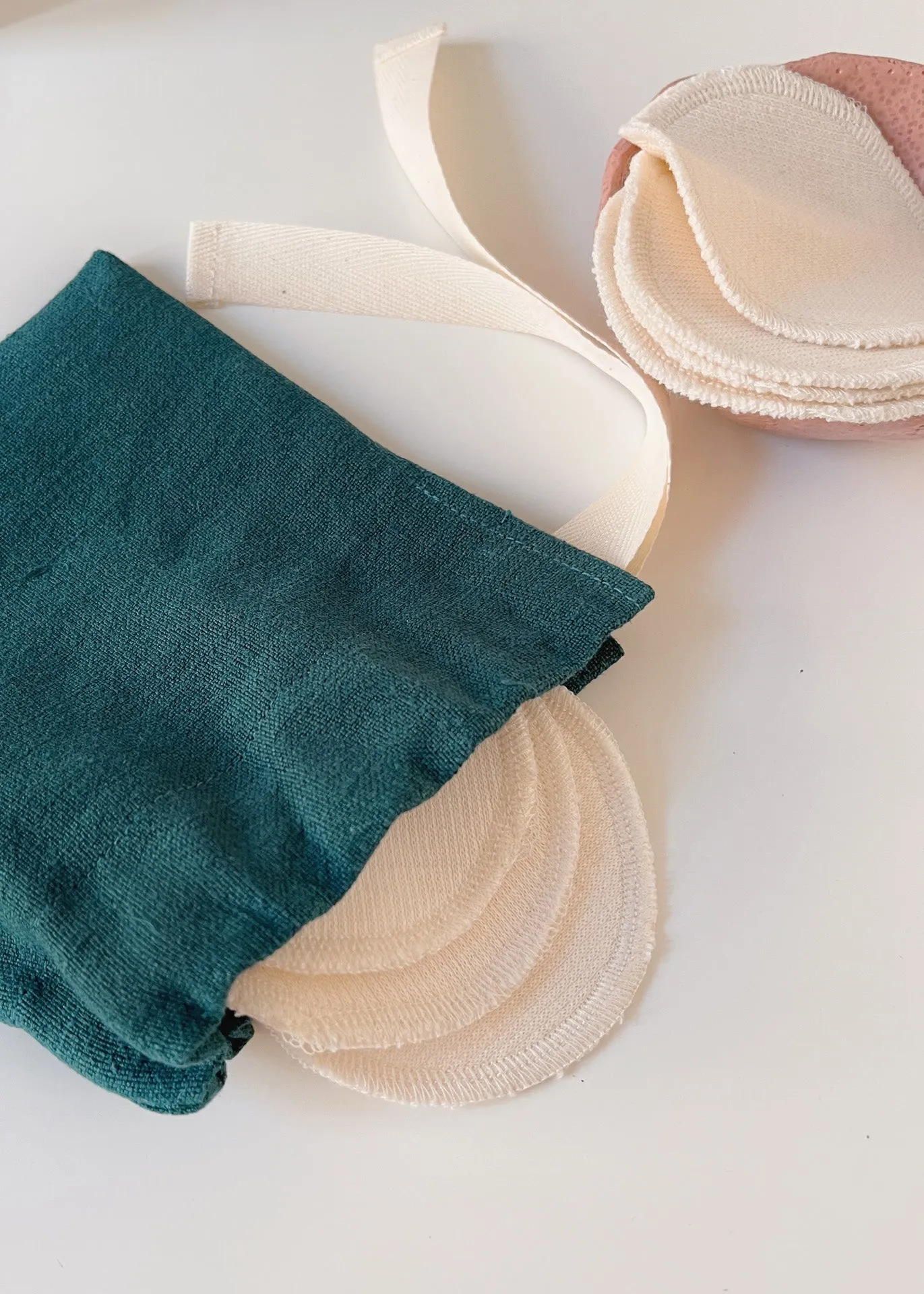 Face Pads & Pouch - Forest Green/Ivory - Cotton (organic) and True hemp / Baumwolle (Bio) und Hanf