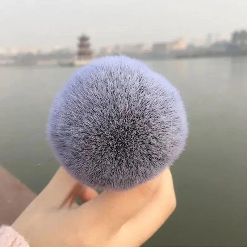 Flawless Makeup Brush: Precision Beauty Tool for Professional Results