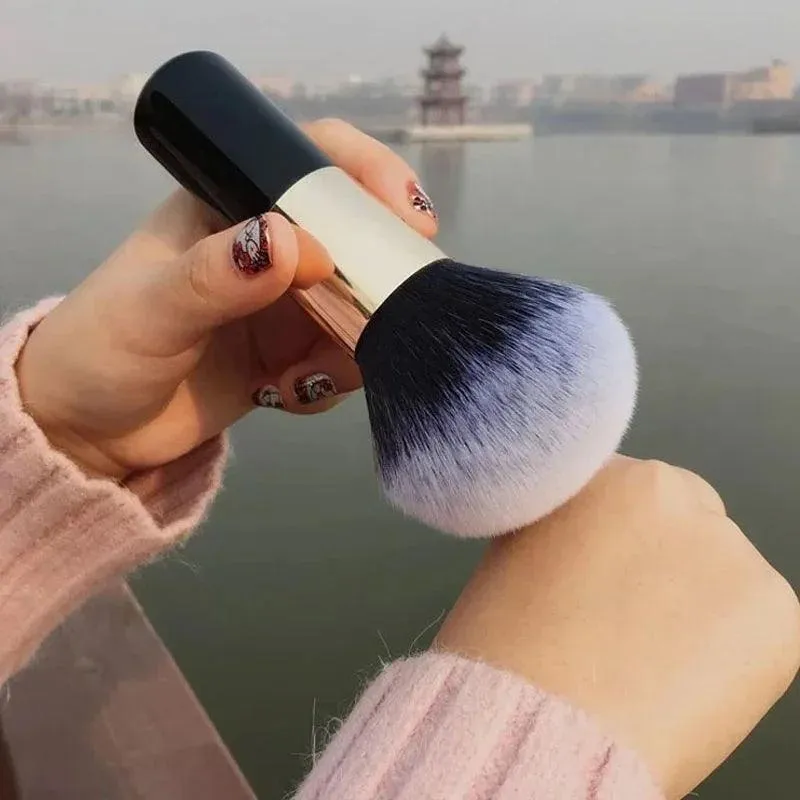 Flawless Makeup Brush: Precision Beauty Tool for Professional Results