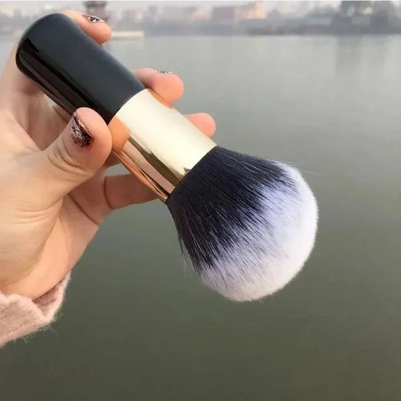 Flawless Makeup Brush: Precision Beauty Tool for Professional Results