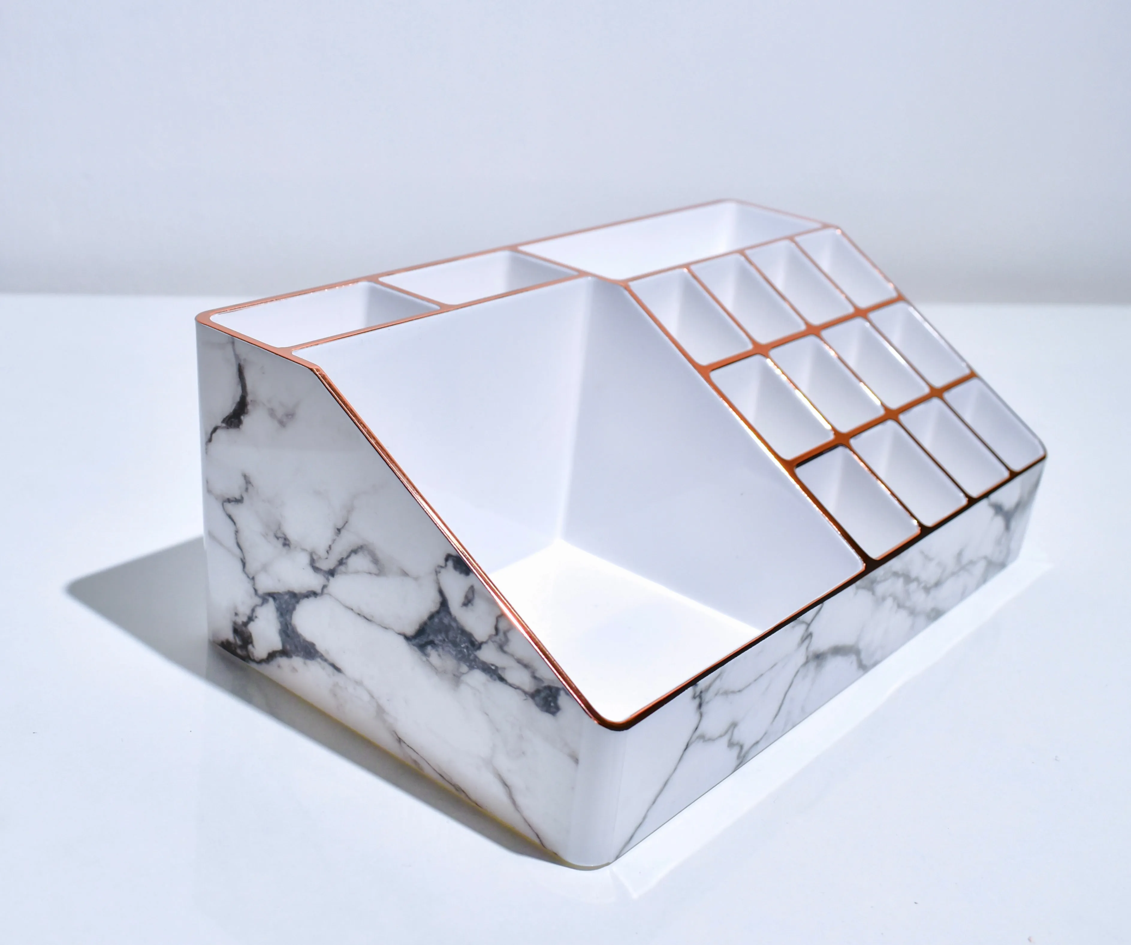 MARBLE MAKEUP TOWN | MAKEUP ORGANISER
