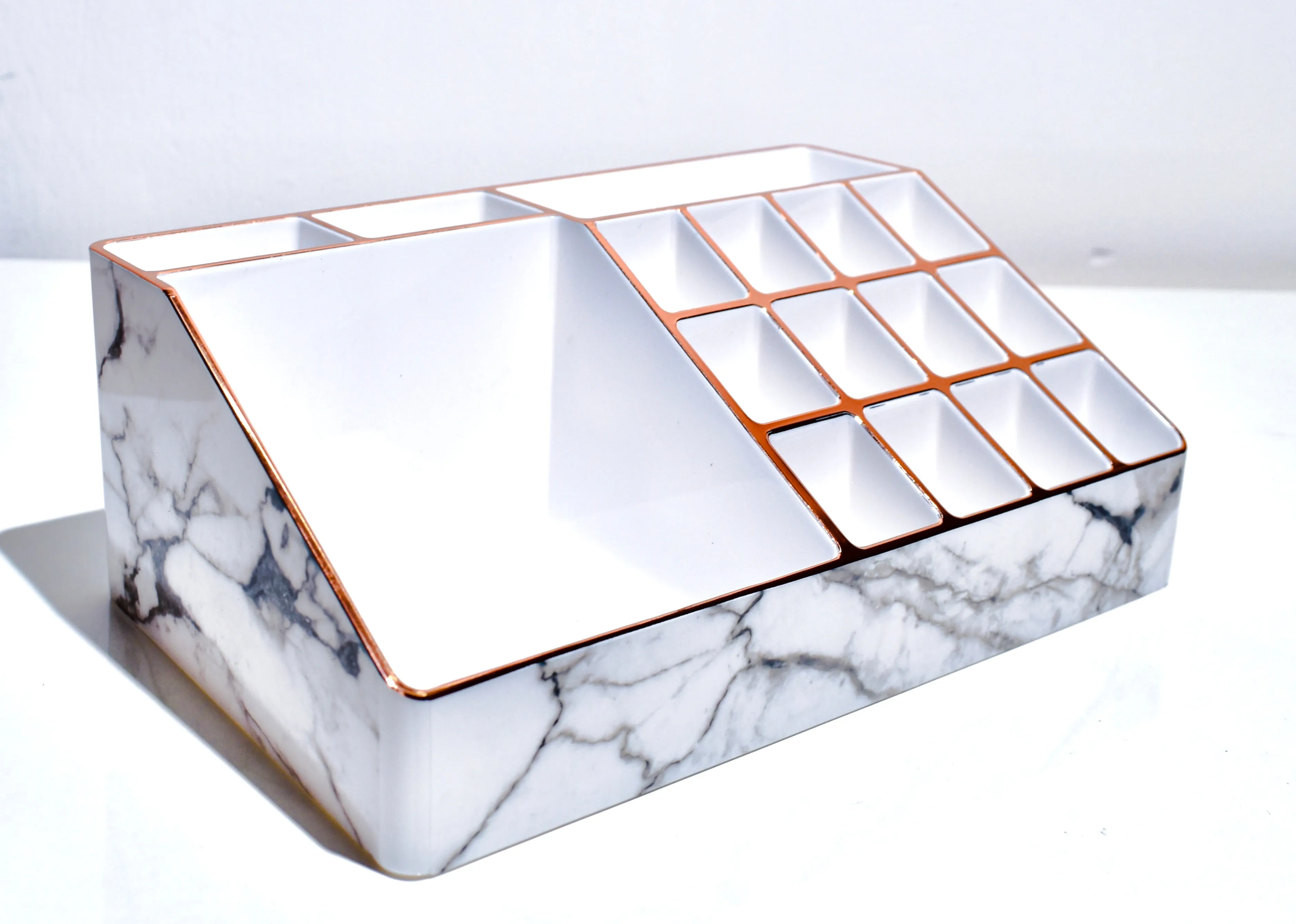 MARBLE MAKEUP TOWN | MAKEUP ORGANISER